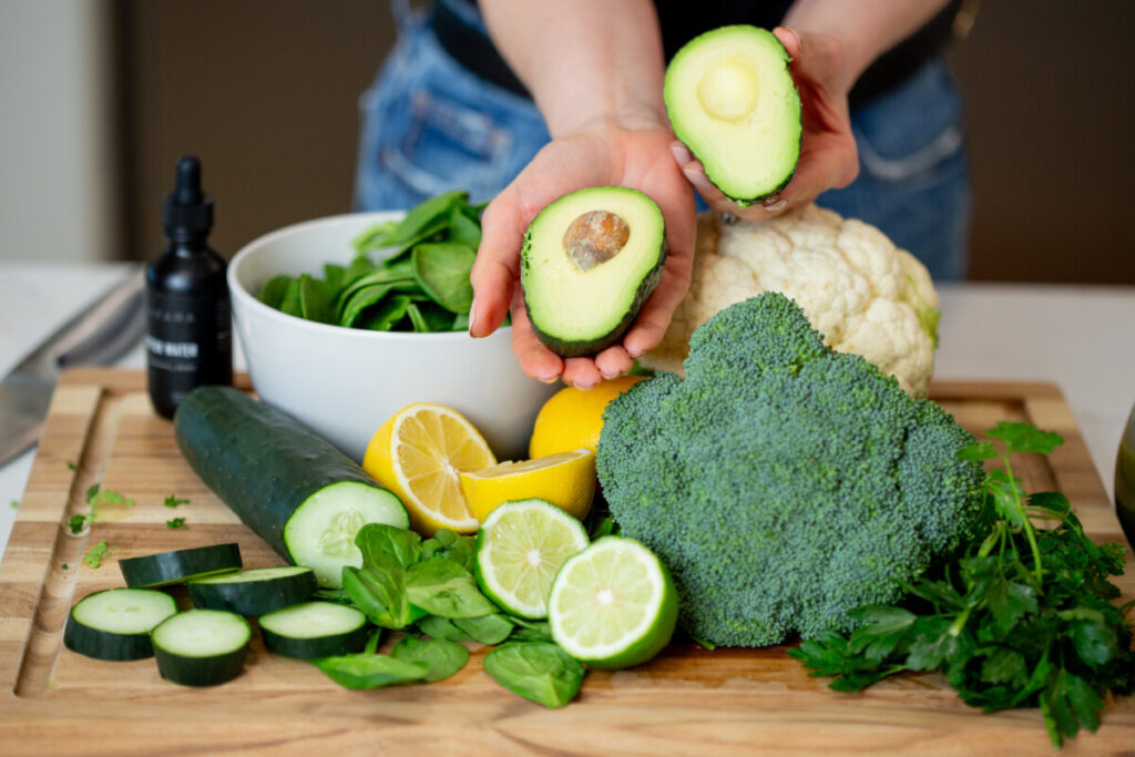 fibre intake for women over 40 healthy meal example